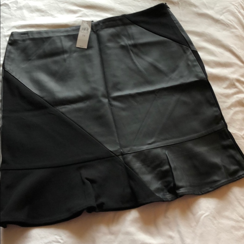 NWT Faux Leather & Knit Skirt w/ Slight Ruffle Hem